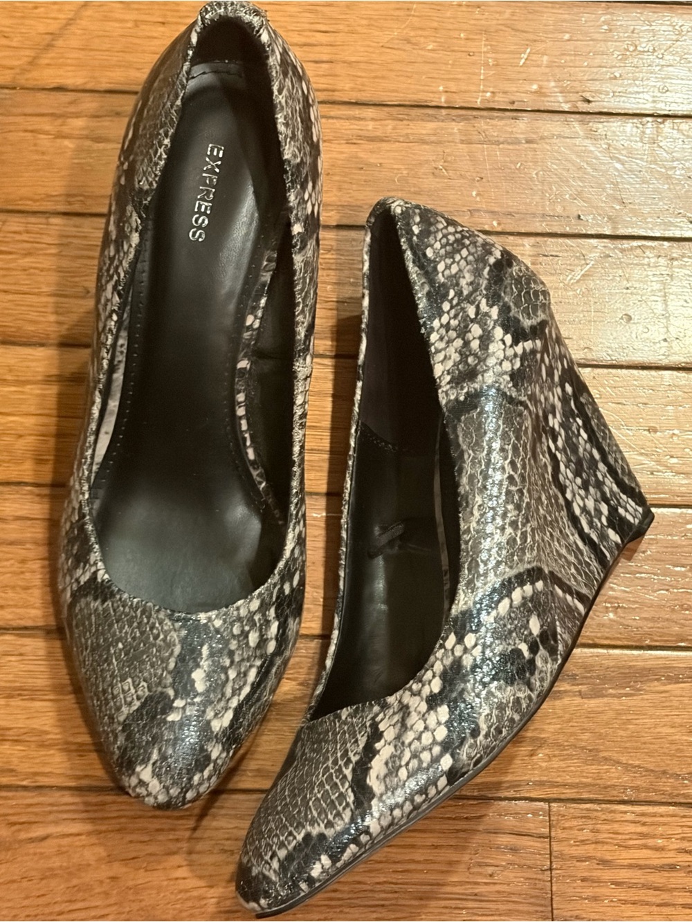 Express Women's Snakeskin Pumps/Heels 3 Heel Height - Size: 10
